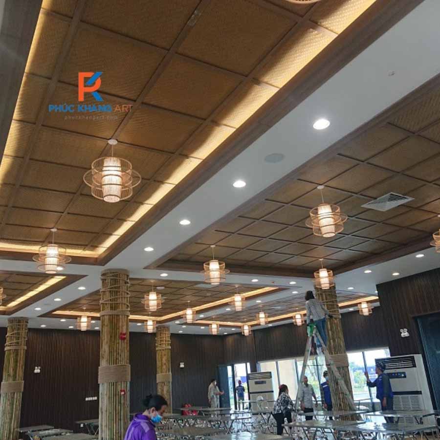 Ứng Dụng Cót Ép Nhân Tạo Ốp Trần Trang Trí Tại Vinhomes Hưng Yên - Xu Hướng 2025 5 Hoàn thiện trần cót ép nhân tạo