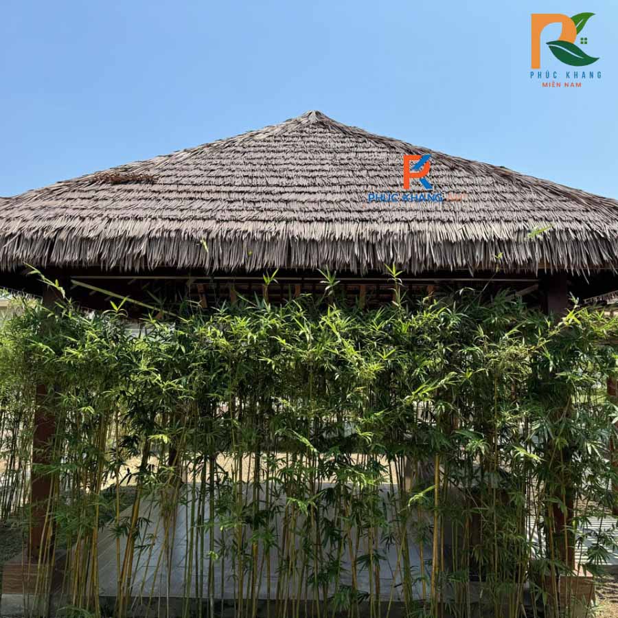 13 Chòi Rơm Nhân Tạo Tại SBH Gloria Huế – Công Trình Thực Tế Ấn Tượng Cho Khu Nghỉ Dưỡng Cao Cấp 4 Cận cảnh chòi rơm nhân tạo