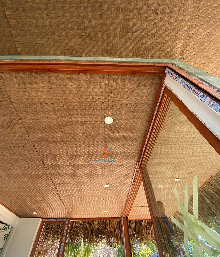 4 Ứng Dụng Cót Ép Nhân Tạo Cho Nhà Gỗ Tại Bạc Liêu – Giải Pháp Vừa Đẹp, Vừa Bền Trước Mưa Nắng 1 Cót ép nhân tạo cho không gian truyền thống Nam Bộ