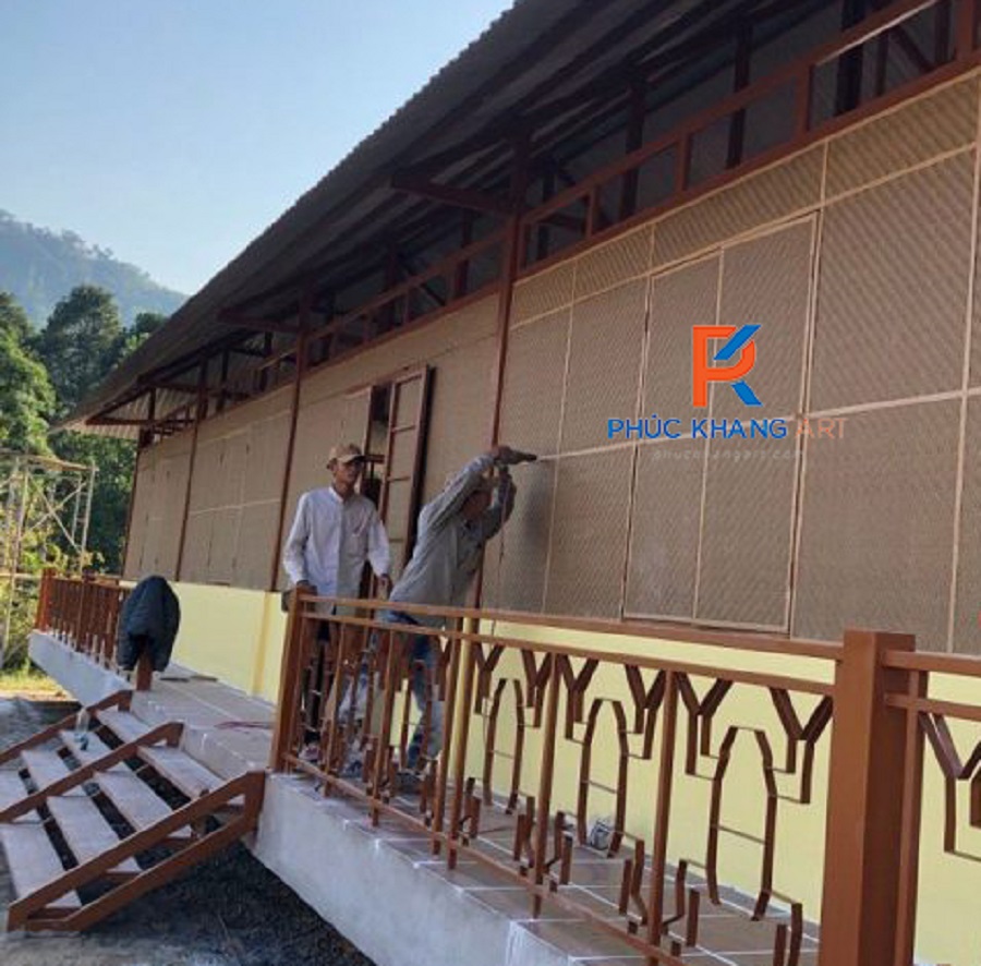 4 Ứng Dụng Cót Ép Nhân Tạo Cho Nhà Gỗ Tại Bạc Liêu – Giải Pháp Vừa Đẹp, Vừa Bền Trước Mưa Nắng 2 Cót ép nhân tạo ốp vách nhà