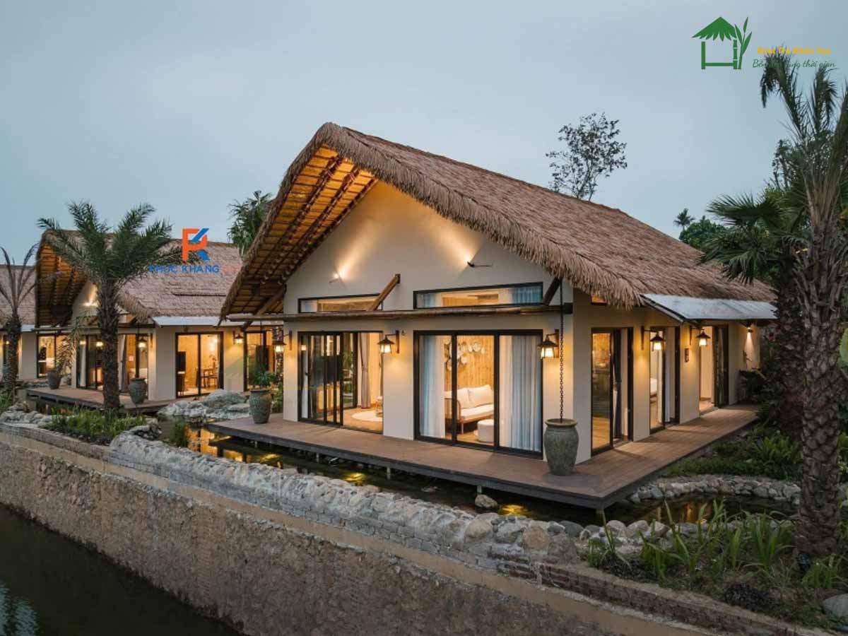 Dự Án 7000m² Rơm Nhân Tạo Lợp Mái Tại Hillstay Villa - Chương Mỹ 1 Hoàn Thiện Rơm nhân tạo lợp mái cho công trình tại Hillstay Villa Chương Mỹ