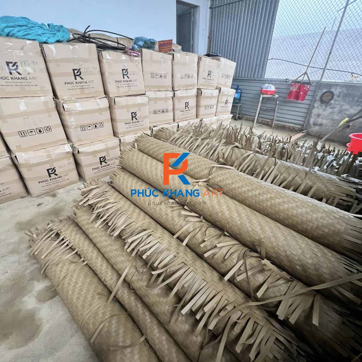 Phuckhangmiennam.com – Tổng Kho Cót Ép Nhân Tạo Và Thi Công Toàn Quốc 2 Cuộn cót ép nhân tạo tại kho hàng Romtrenhantao.com