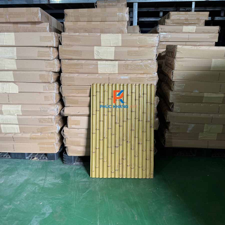 Thi Công Vách Tre Nhân Tạo – Vật Liệu Trang Trí Nội Thất 2025 5 Tổng kho tre nhựa Phúc Khang Miền Nam