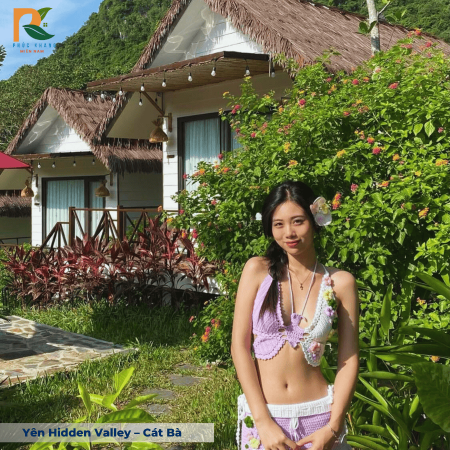 Yên Hidden Valley – Cát Bà | Khi Rơm Nhân Tạo Góp Phần Tạo Nên Một Ốc Đảo Bình Yên Giữa Núi Rừng 2025 11 Nhìn từ xa, mái rơm nhân tạo tại Yên Hidden Valley như một phần cảnh quan tự nhiên.