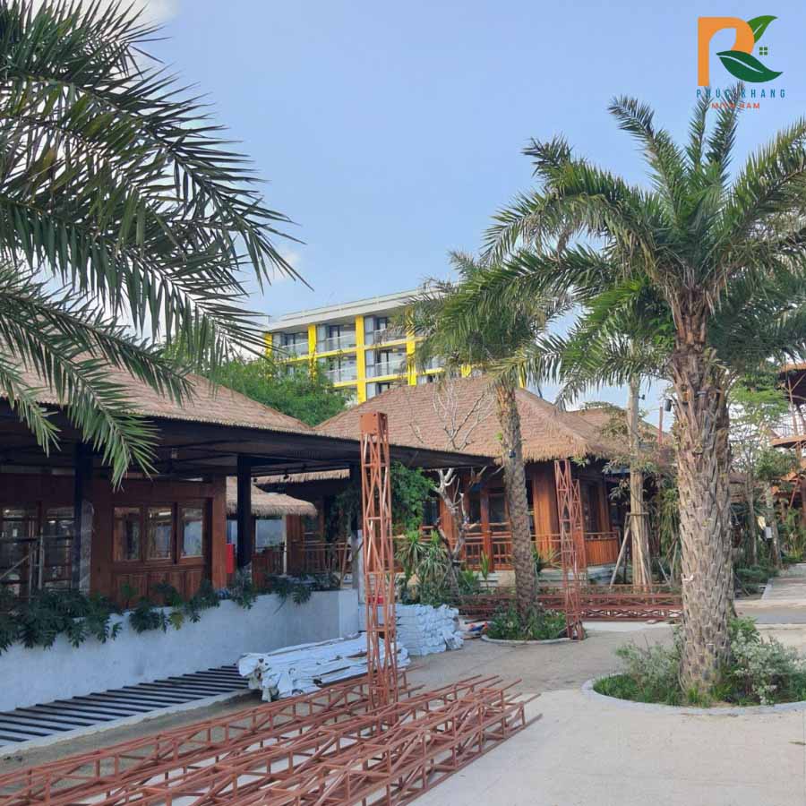 Rơm Nhân Tạo Hội An – Công Trình Thực Tế Lợp Mái Nhà Hàng 2025 5 Rơm nhân tạo lợp mái nhà hàng