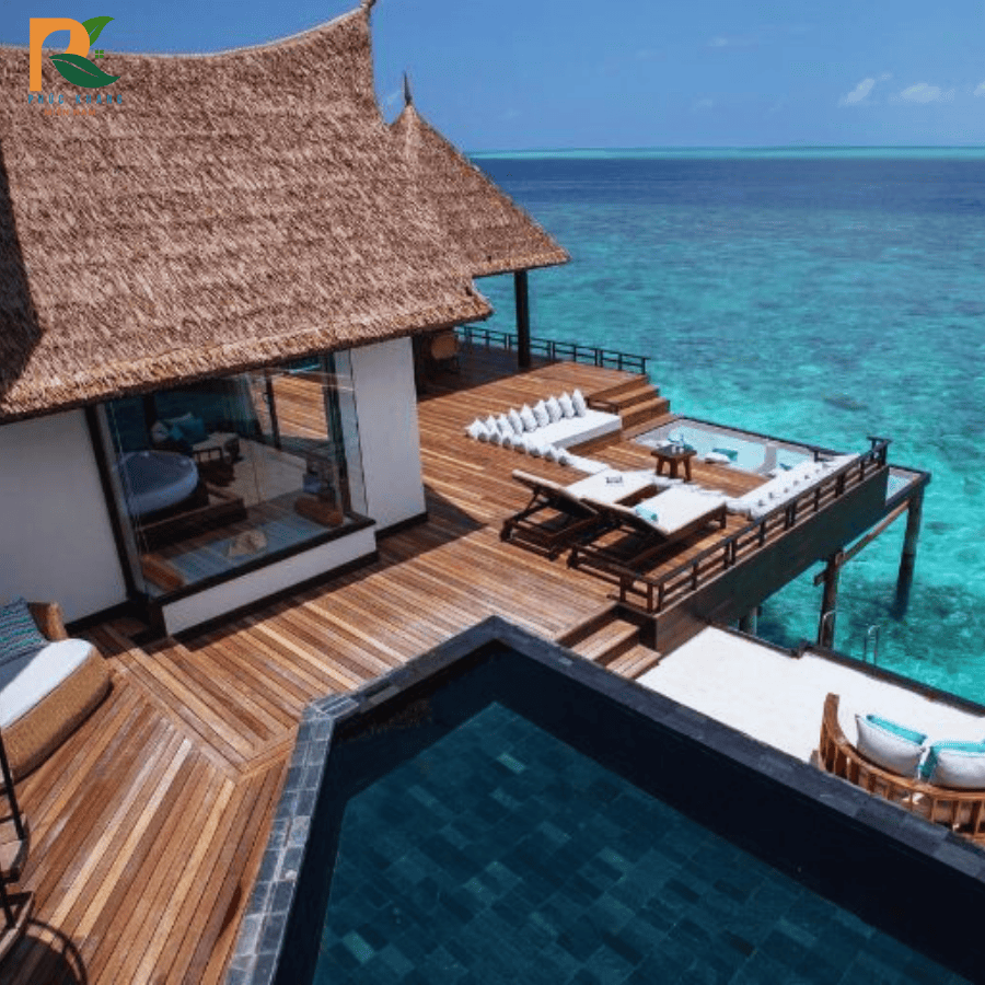 Rơm nhân tạo tại Mũi Né – Giải pháp mái lá bền đẹp cho resort và quán ven biển 2025 2 Mái rơm nhân tạo Mũi Né – Giải pháp cho quán cafe ven biển