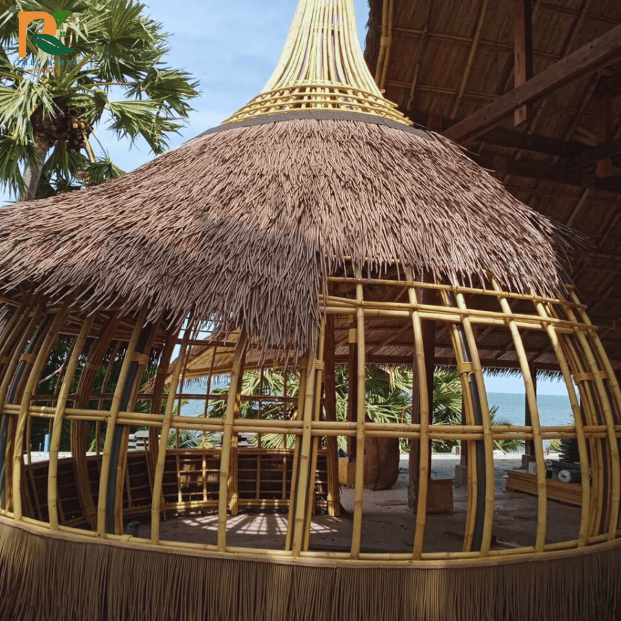 Rơm Nhân Tạo Tại Phú Quốc – Giải Pháp Mái Lá Bền Đẹp Cho Resort, Quán Cafe Ven Biển 2025 6 Rơm nhân tạo màu nâu xám tại Phú Quốc