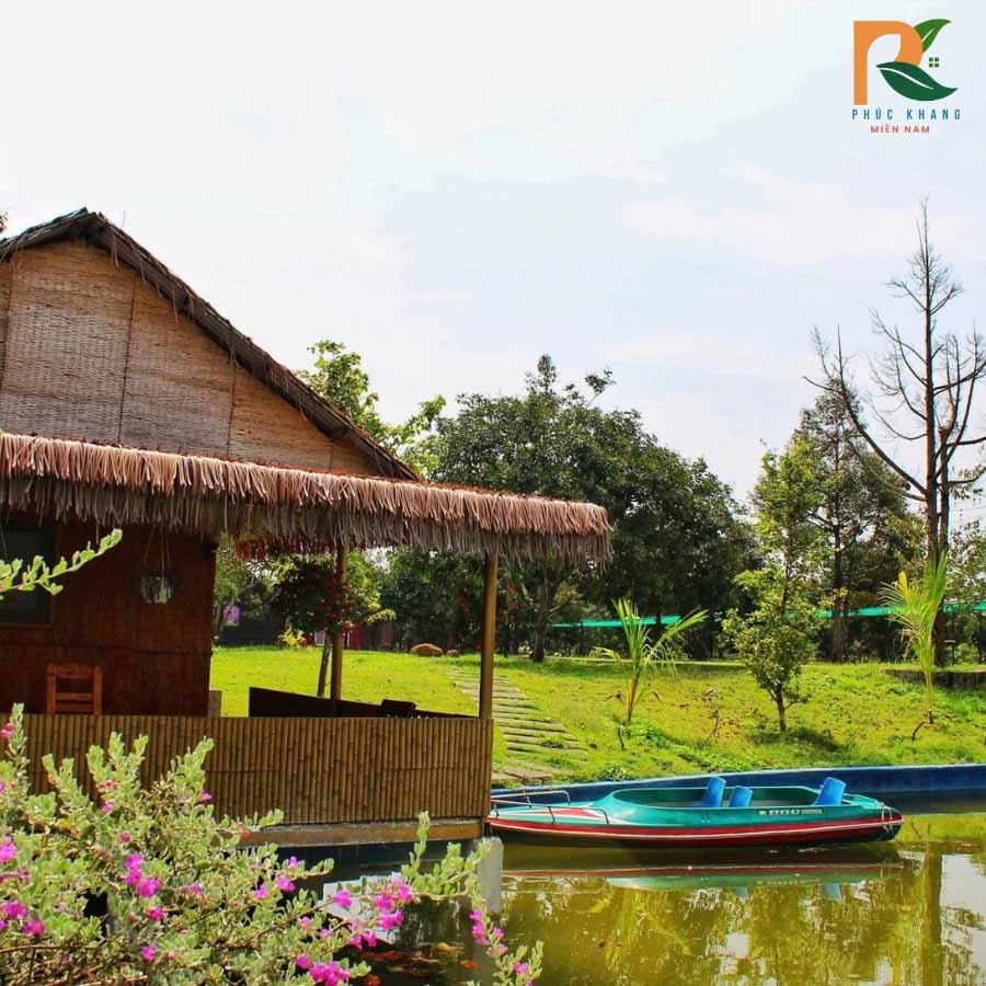 3 Ứng Dụng Rơm Nhân Tạo Tại Thảo Thiện Garden 3 Lợp trang trí cho chòi nghỉ