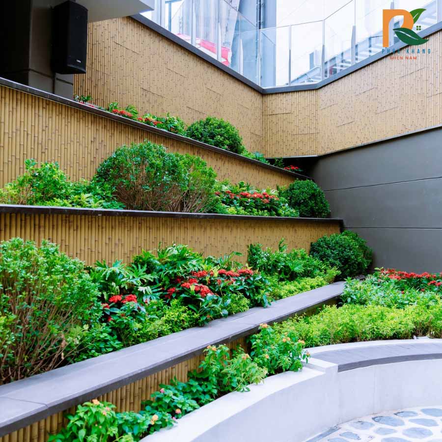Tre Nhân Tạo Tại Huế – Công Trình Thực Tế Tại Aeon Huế 2025 1 Tre nhân tạo tại Huế – thi công ốp tường Aeon Huế 2025 bằng tấm tre nhựa nguyên sinh 99x67cm